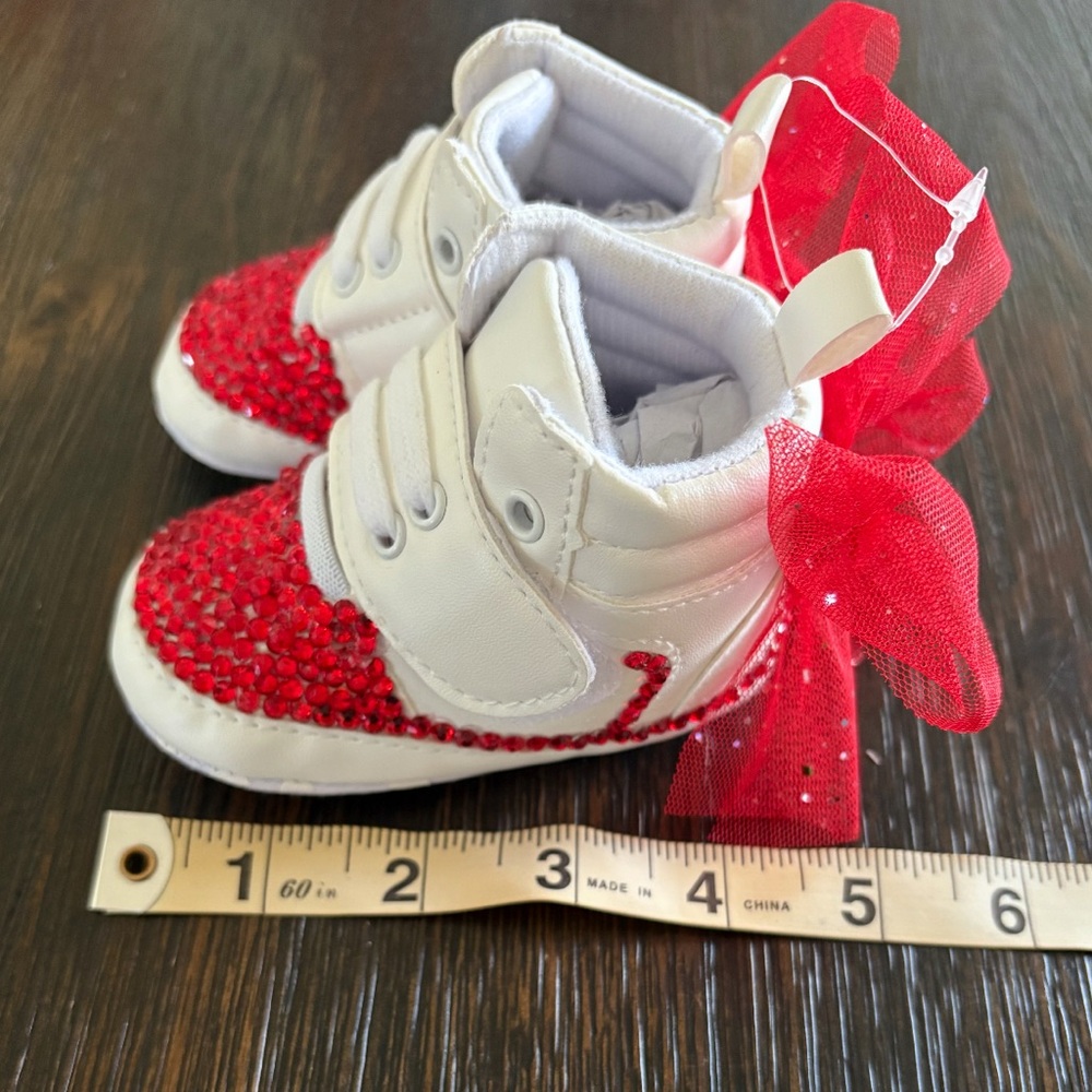 ✨Red & White Baby Booties with Bow!!!✨